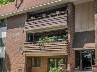 1590 Alta Dr APT D17, Whitehall, PA 18052