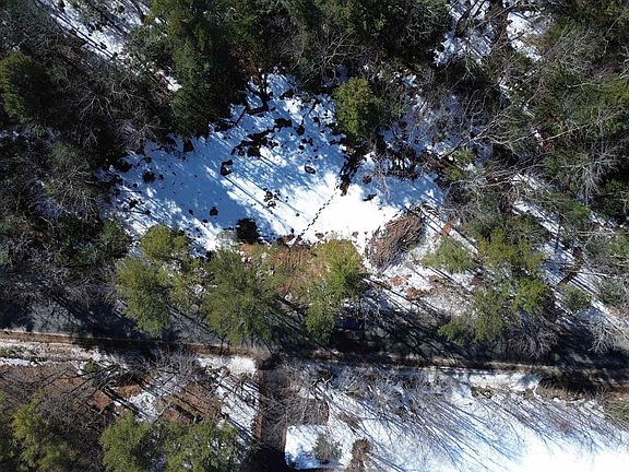 3rd image of 231 Valley Road