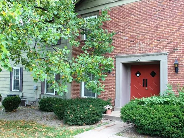 6671 Flowerfield Ln Unit 94, Florissant, MO 63033