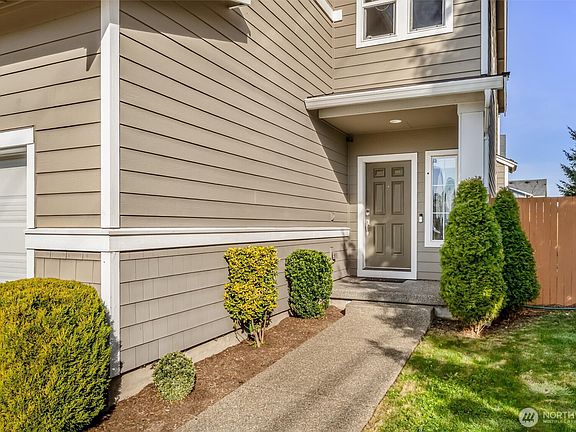 3rd image of 3933 178th Place SE