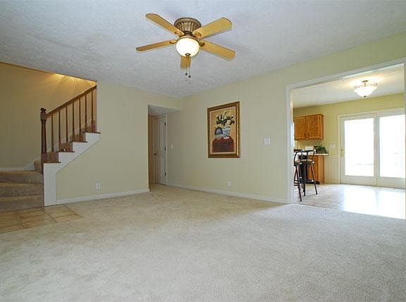 5th image of 1913 Cross Creek Dr