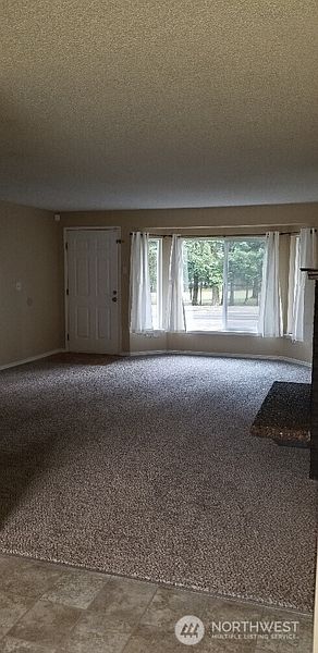 4th image of 9210 9212 204th Street E