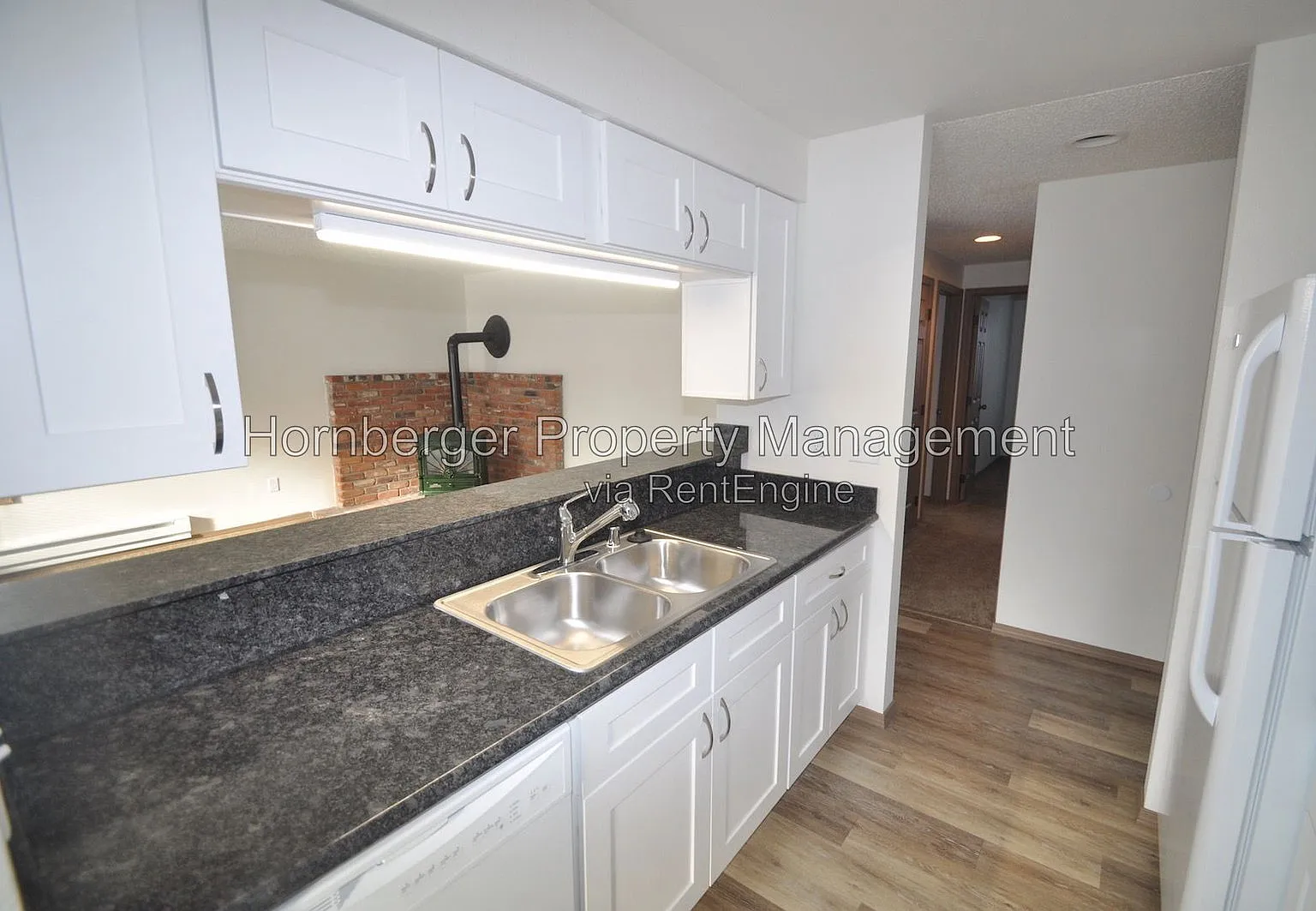 2 bed, 1.5 bath, 850 sqft, $1,275 — Photo 3