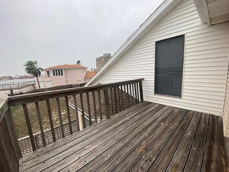 13913 Dasmarinas Dr — Photo 47