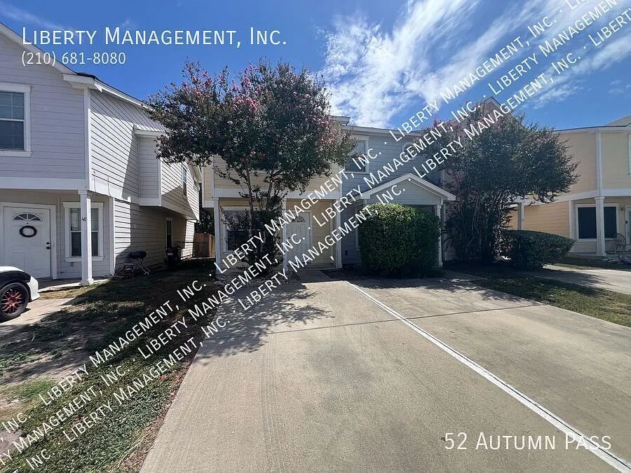 Great 2 Bed, 2.5 Bath Townhome — Photo 2
