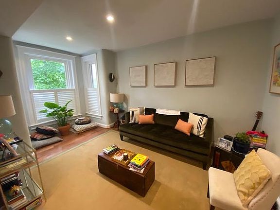 1st floor living room