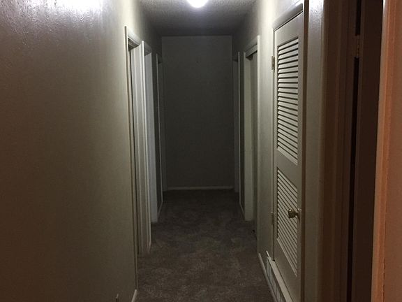Hallway to bedrooms