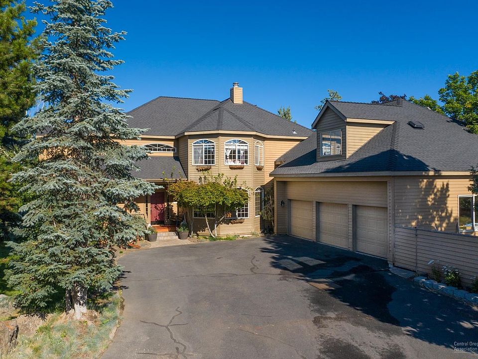 1st image of 61295 Mountain Breezes Ct