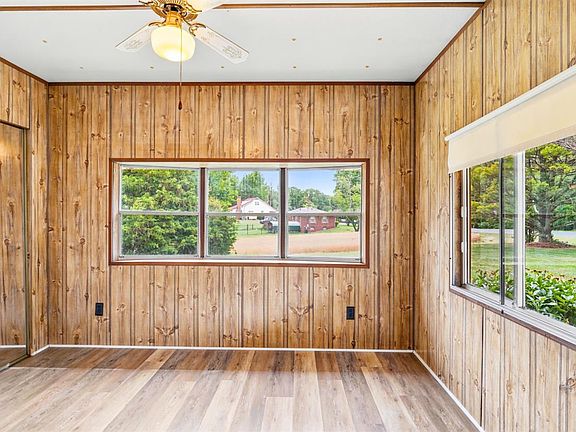 5th image of 1275 Redfields Rd