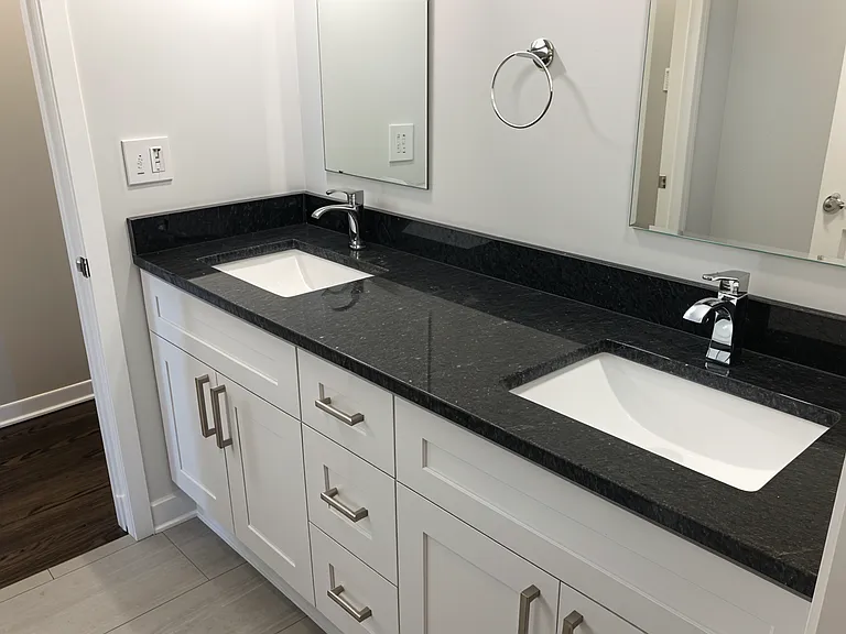 4420 Forest Ave #1F — Photo 6