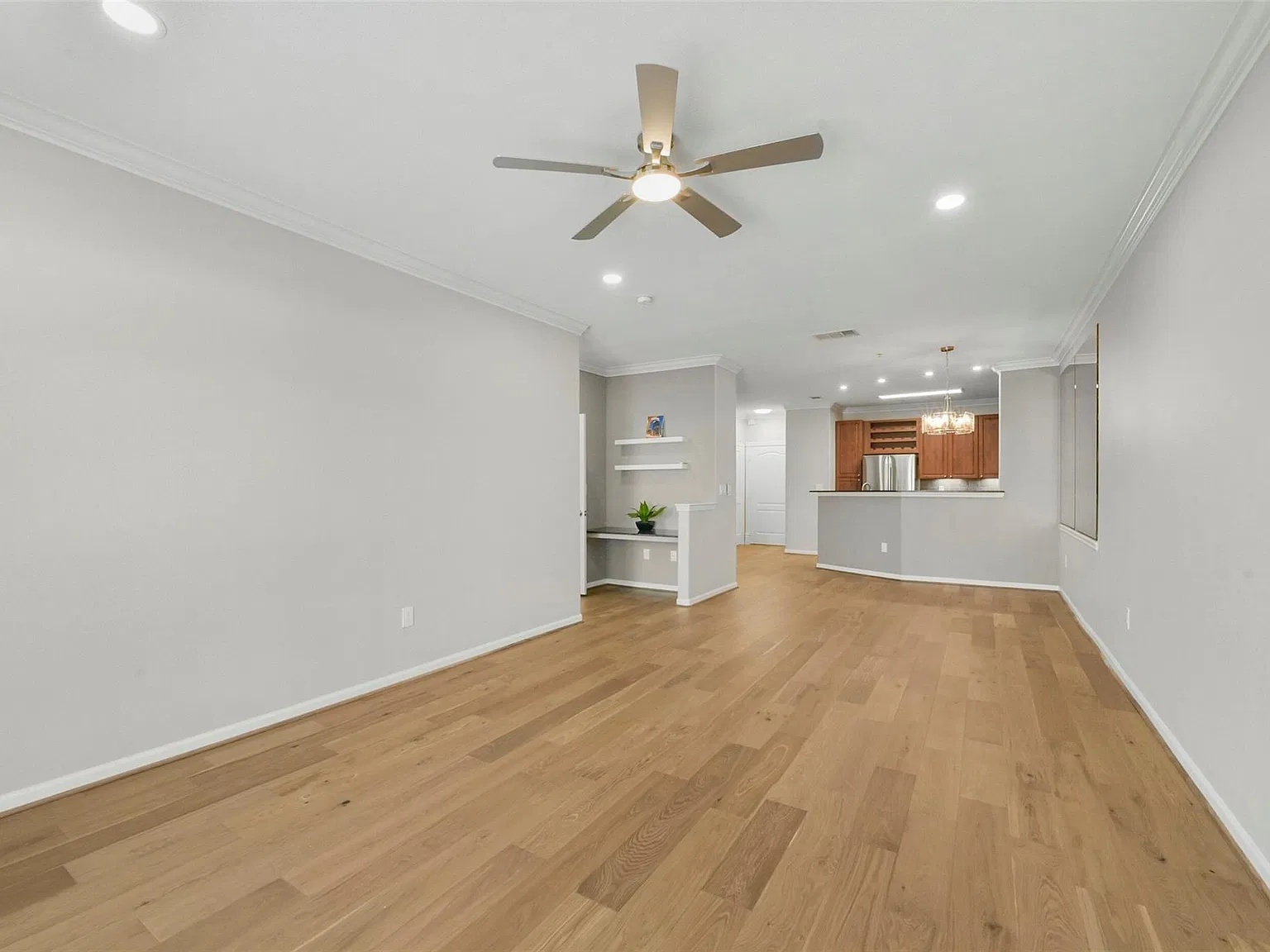 1 bed, 1.0 bath, 938 sqft, $1,675 — Photo 3