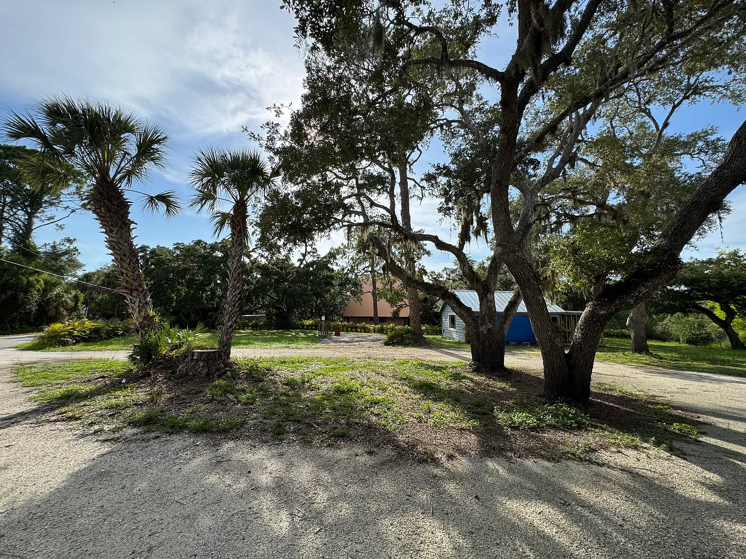 Brentwood Dr, Venice — Photo 2