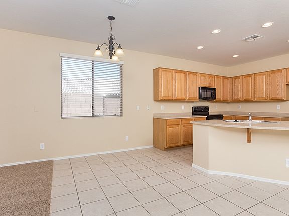 5th image of 11933 W Cypress St