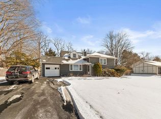 3426 Gomer St, Yorktown Heights, NY 10598