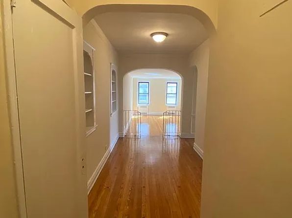 782 E 32nd St APT B7