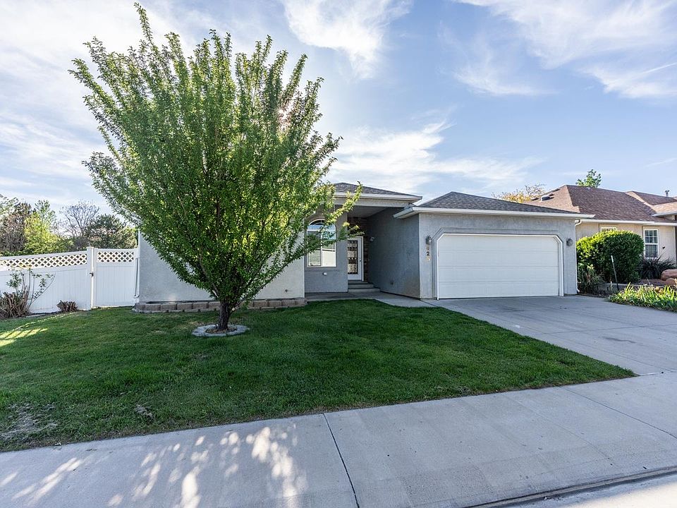 1st image of 625 Sneddon Pl