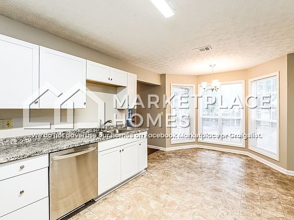 5th image of 3140 Summit Place Dr