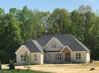 8501 Kennedy Kelly Ct, Oak Ridge, NC 27310