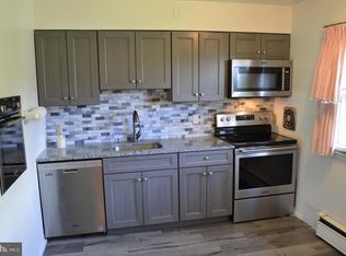 3715 John Dr, Brookhaven, PA 19015