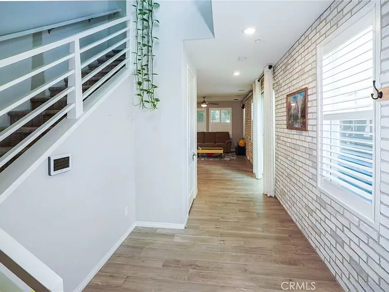 103 Cambria Ct — Photo 8
