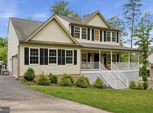 514 Sleigh Dr, Cross Junction, VA 22625