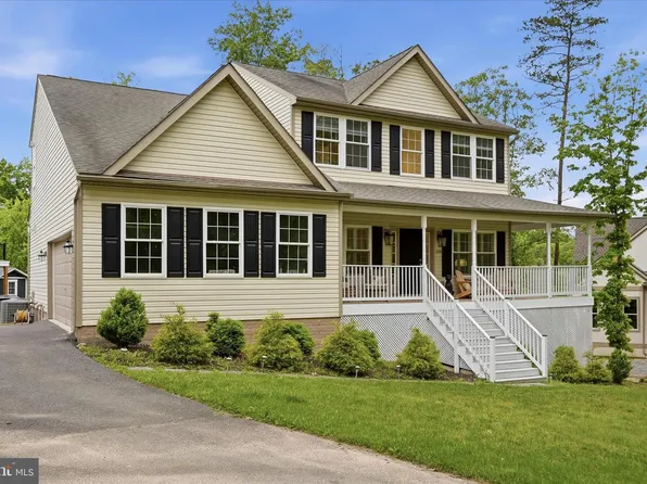 514 Sleigh Dr, Cross Junction, VA 22625
