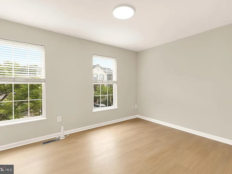 4284 Wheeled Caisson Sq — Photo 17