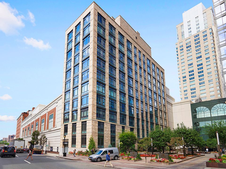 1st image of 25 City Pl APT 6B