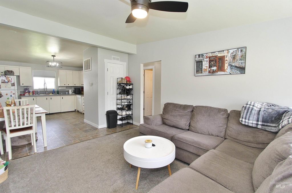 785 S 12 E, Mountain Home, ID - View 2