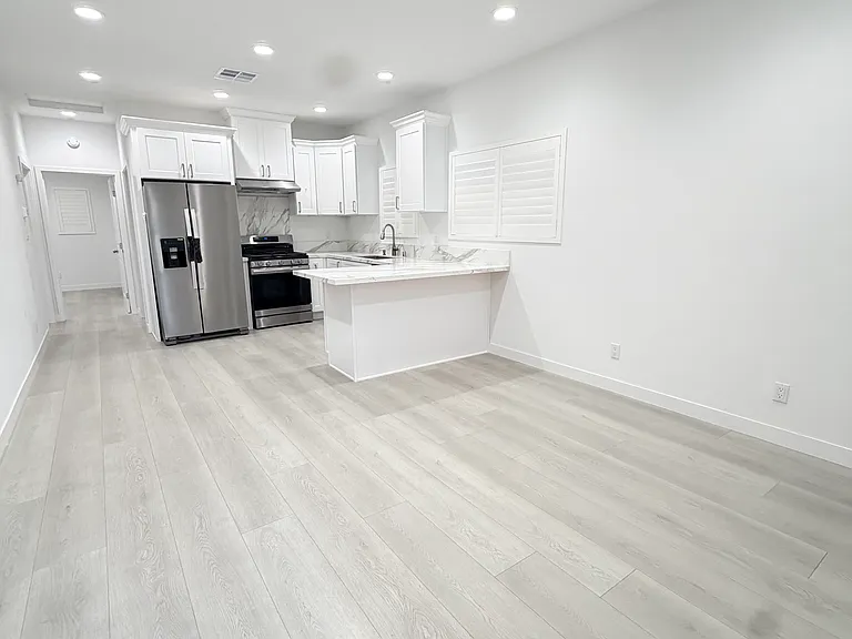 16334A San Gabriel St — Photo 2