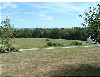 3rd image of 157 Brier Hill Ln