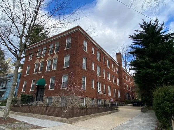 3039 Macomb St NW APT 24, Washington, DC 20008