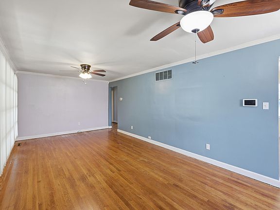 5th image of 2321 Southview Dr