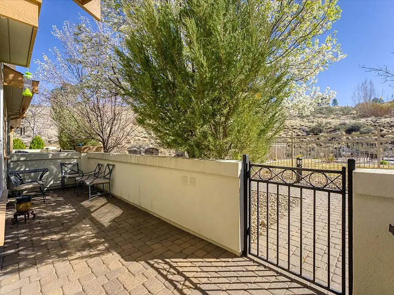 7604 Stone Bluff Way — Photo 4