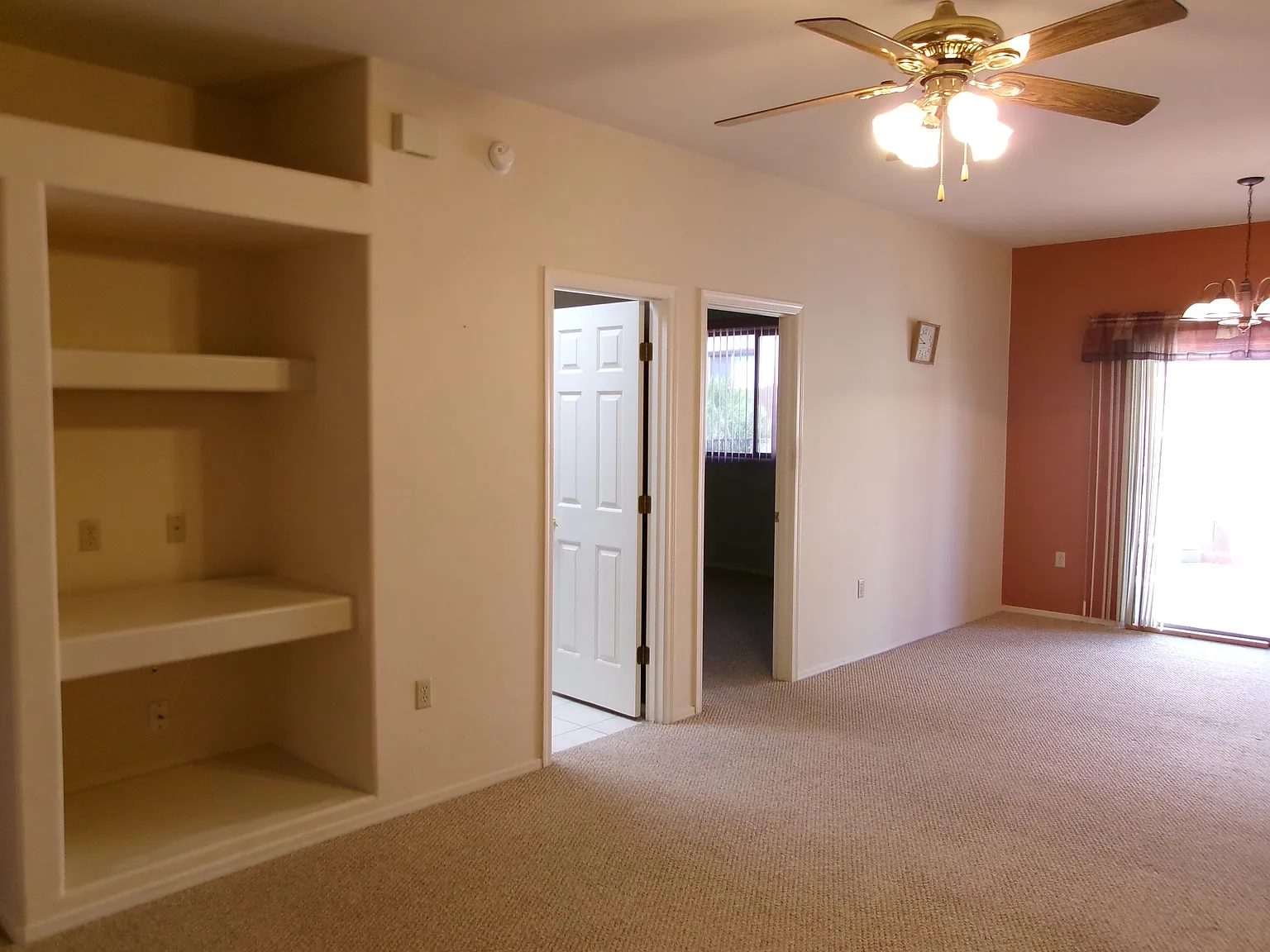 2 bed, 2.0 bath, 960 sqft, $1,550 — Photo 3