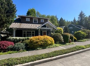 9376 N Town Dr NE, Bainbridge Island, WA