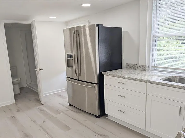 235 Dodd Ave SW — Photo 9