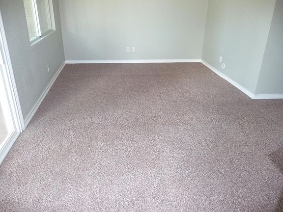 5th image of 630 E Jensen St Unit 129