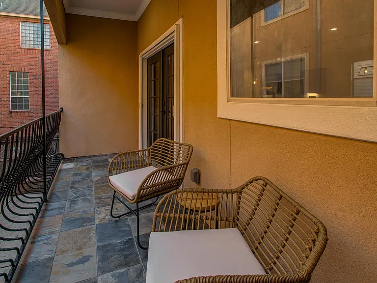 3010 Chenevert St — Photo 18