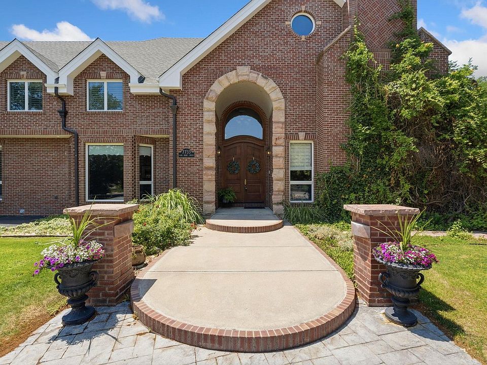 1st image of 7733 Park Ridge Cir