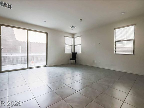 4th image of 608 Founders Creek Ave