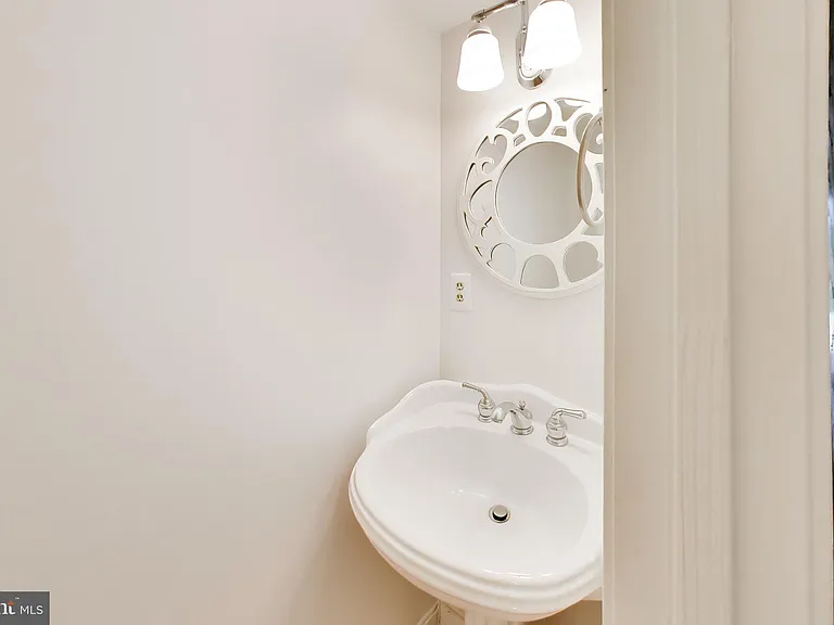 4 Earth Star Ct — Photo 29