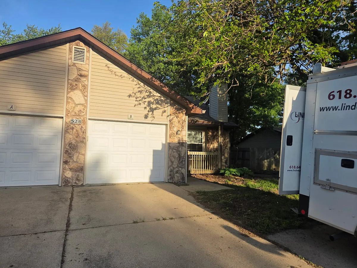 Building Photo - 528 Wood Thrush St