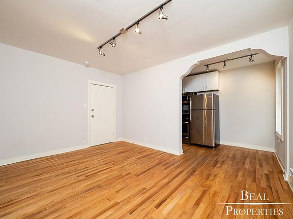 3rd image of 2834 W Palmer St APT 202