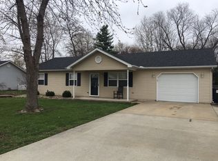 307 Burlington St, Brighton, IL 62012