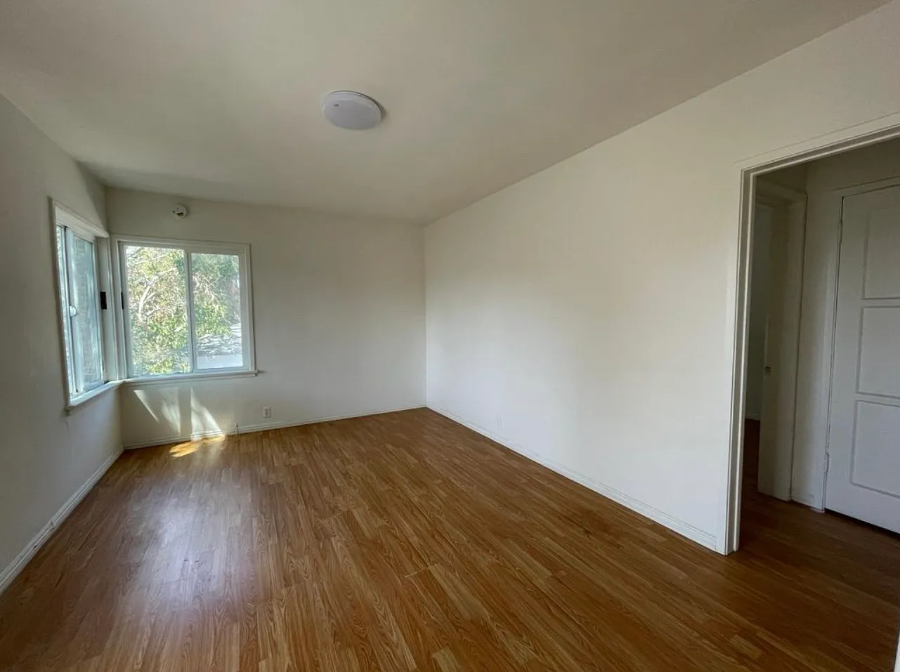 1 bed, 600 sqft, $2,000 — Photo 3