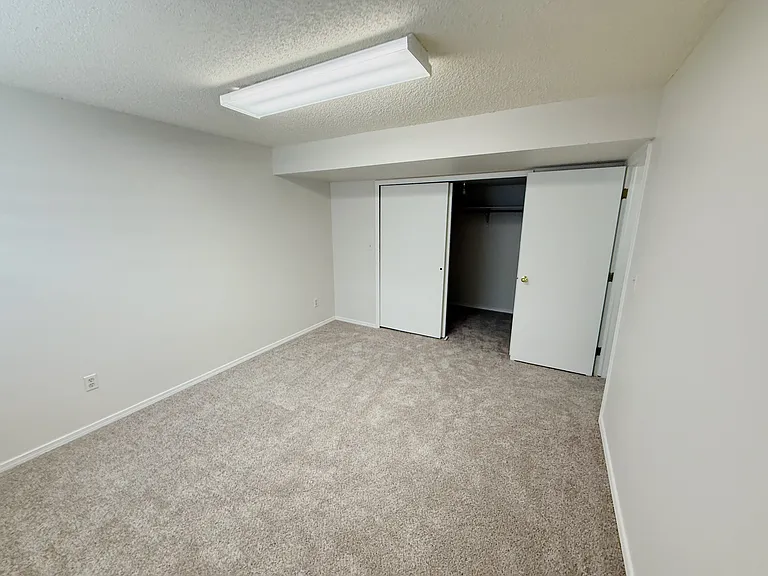 8061 Scarborough Dr — Photo 45