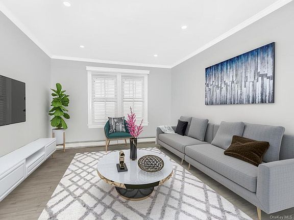 5th image of 412 Swinton Ave