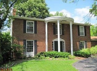 649 N Mosley Rd, Saint Louis, MO 63141