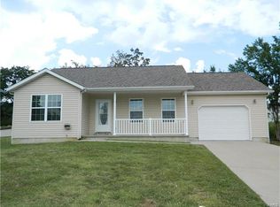 913 Blackberry Ln, Perryville, MO 63775